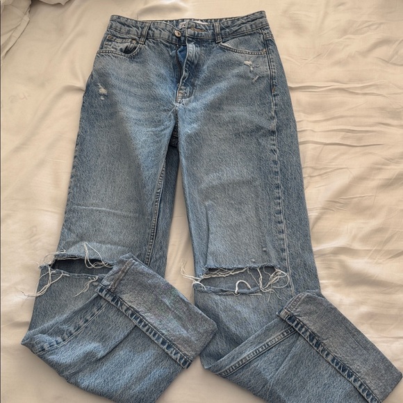 Zara ripped jeans - Picture 1 of 3